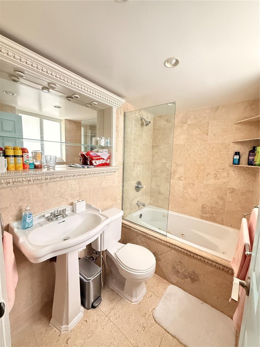 180 Isle Of Venice Drive 100 Property Photo 10