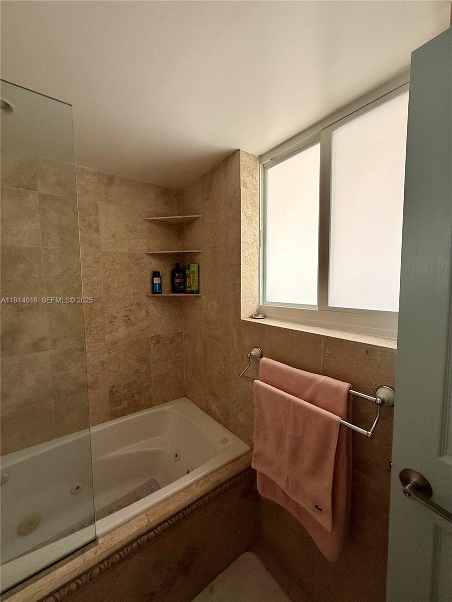 180 Isle Of Venice Drive 100 Property Photo 11
