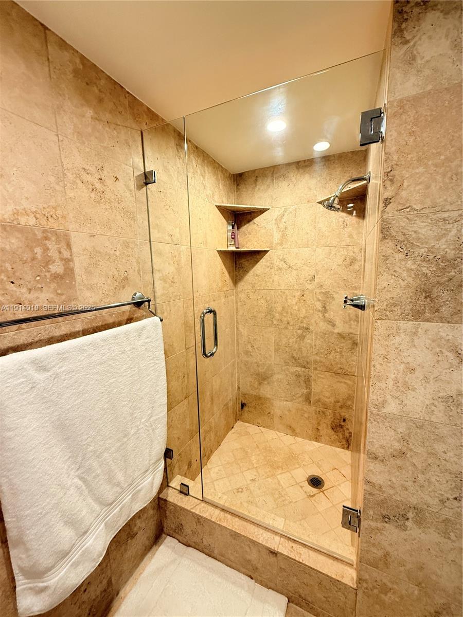 180 Isle Of Venice Drive 100 Property Photo 13
