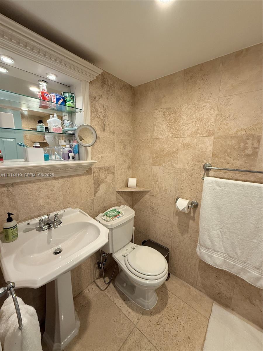 180 Isle Of Venice Drive 100 Property Photo 14