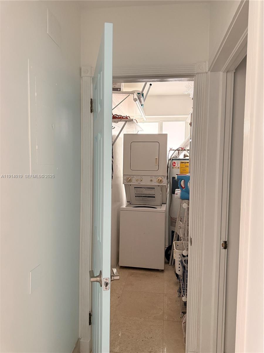 180 Isle Of Venice Drive 100 Property Photo 15