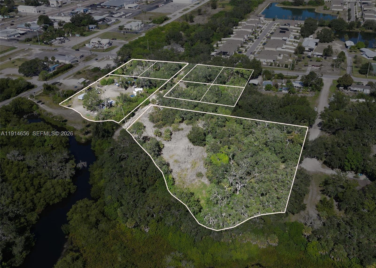 301 E Shell Point Road Property Photo 6