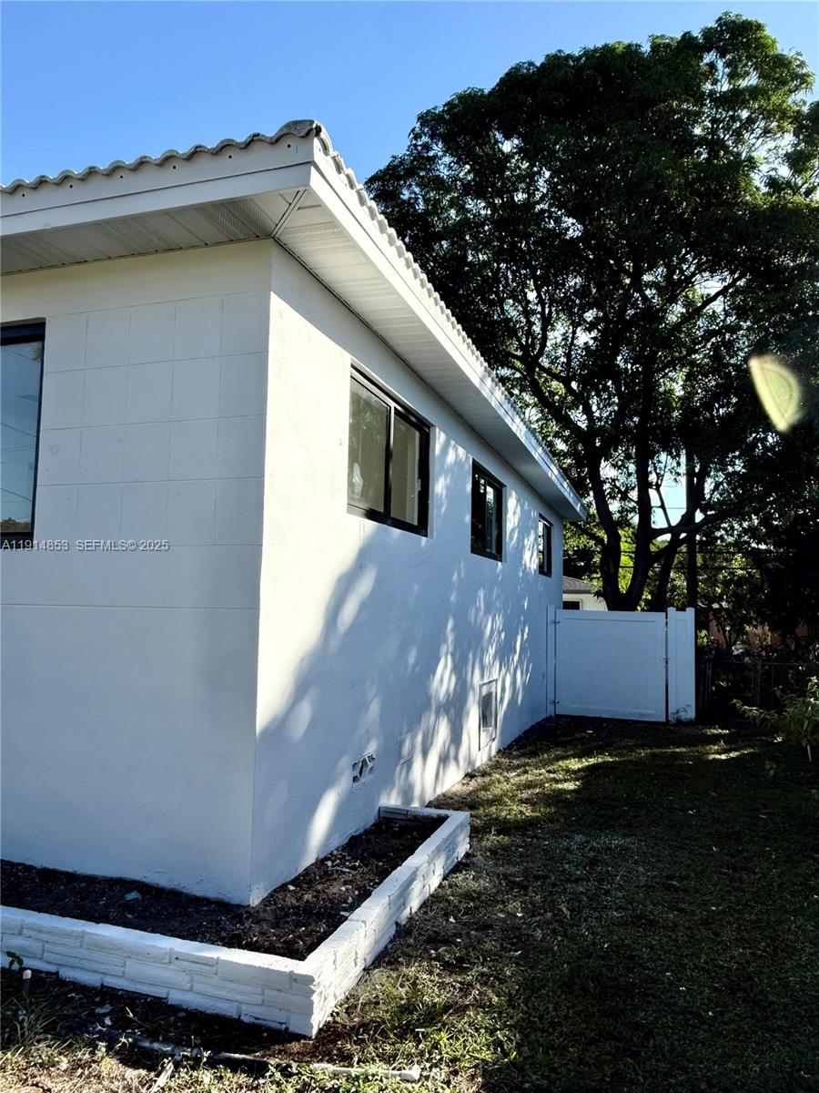 12615 N Miami Avenue 12615 Property Photo 3