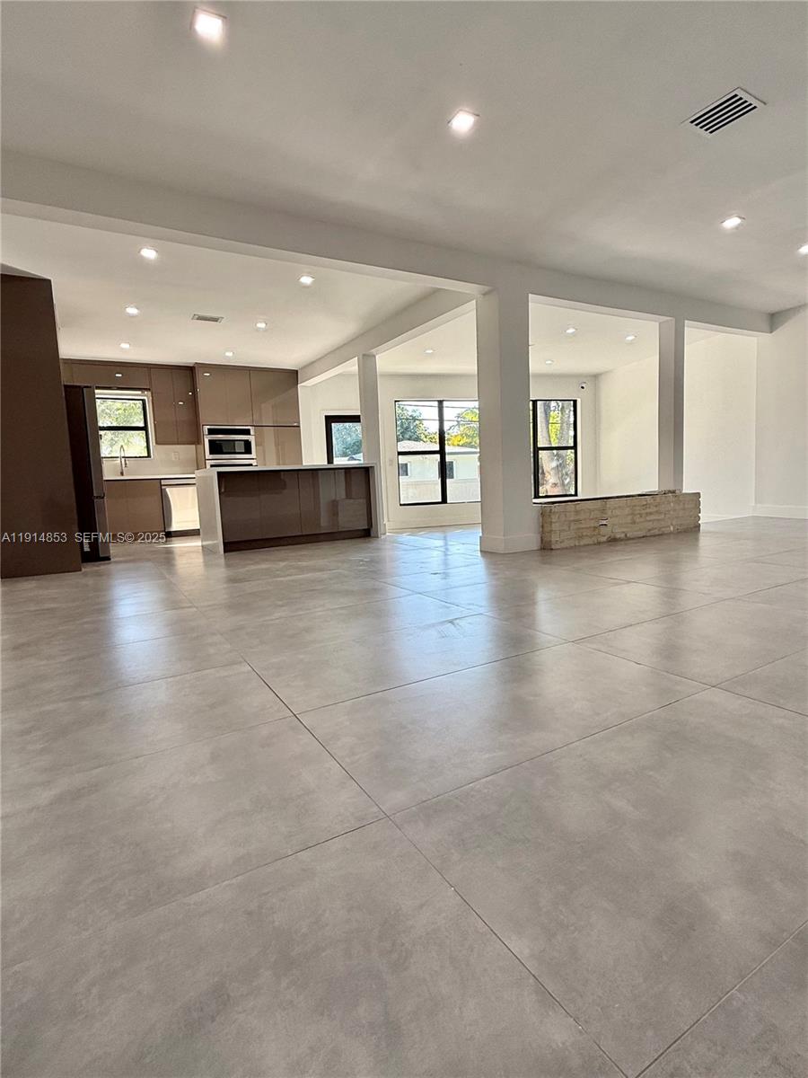 12615 N Miami Avenue 12615 Property Photo 12