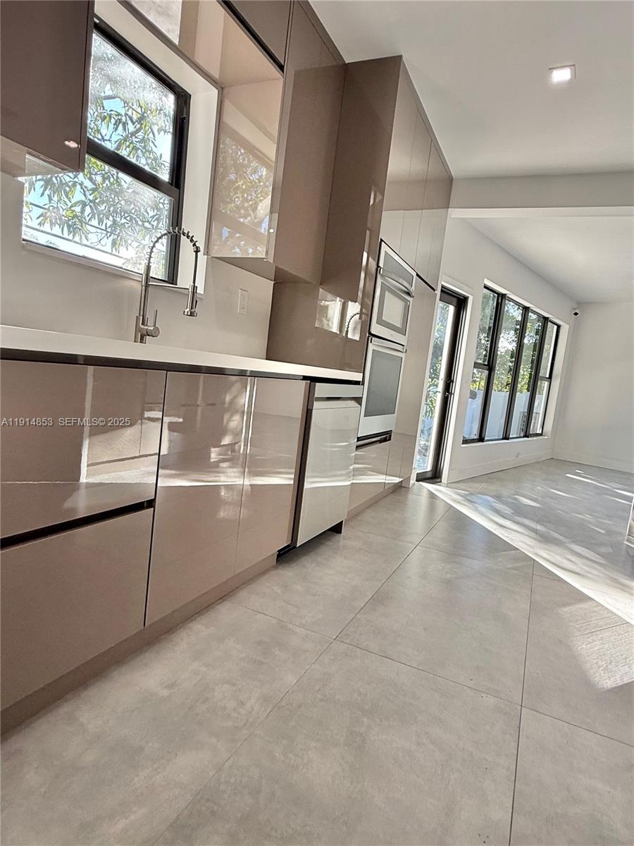 12615 N Miami Avenue 12615 Property Photo 19