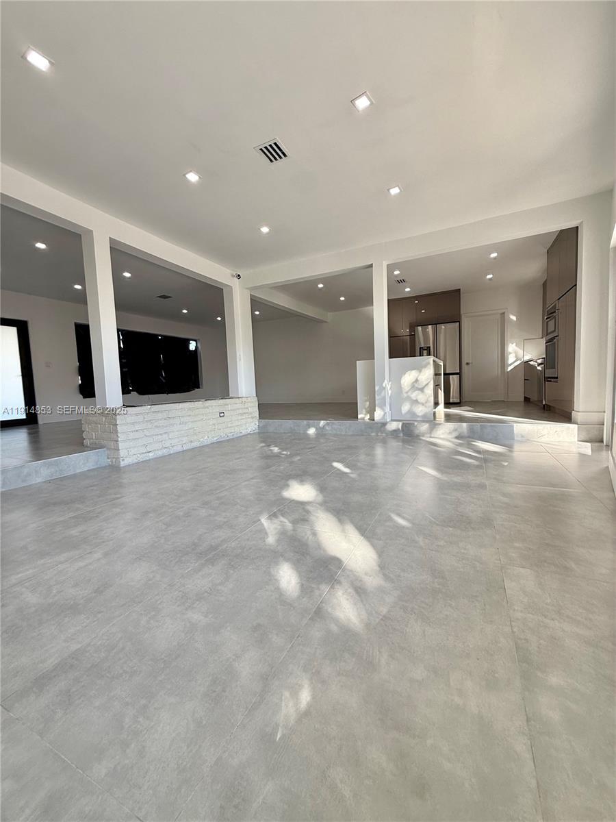 12615 N Miami Avenue 12615 Property Photo 26