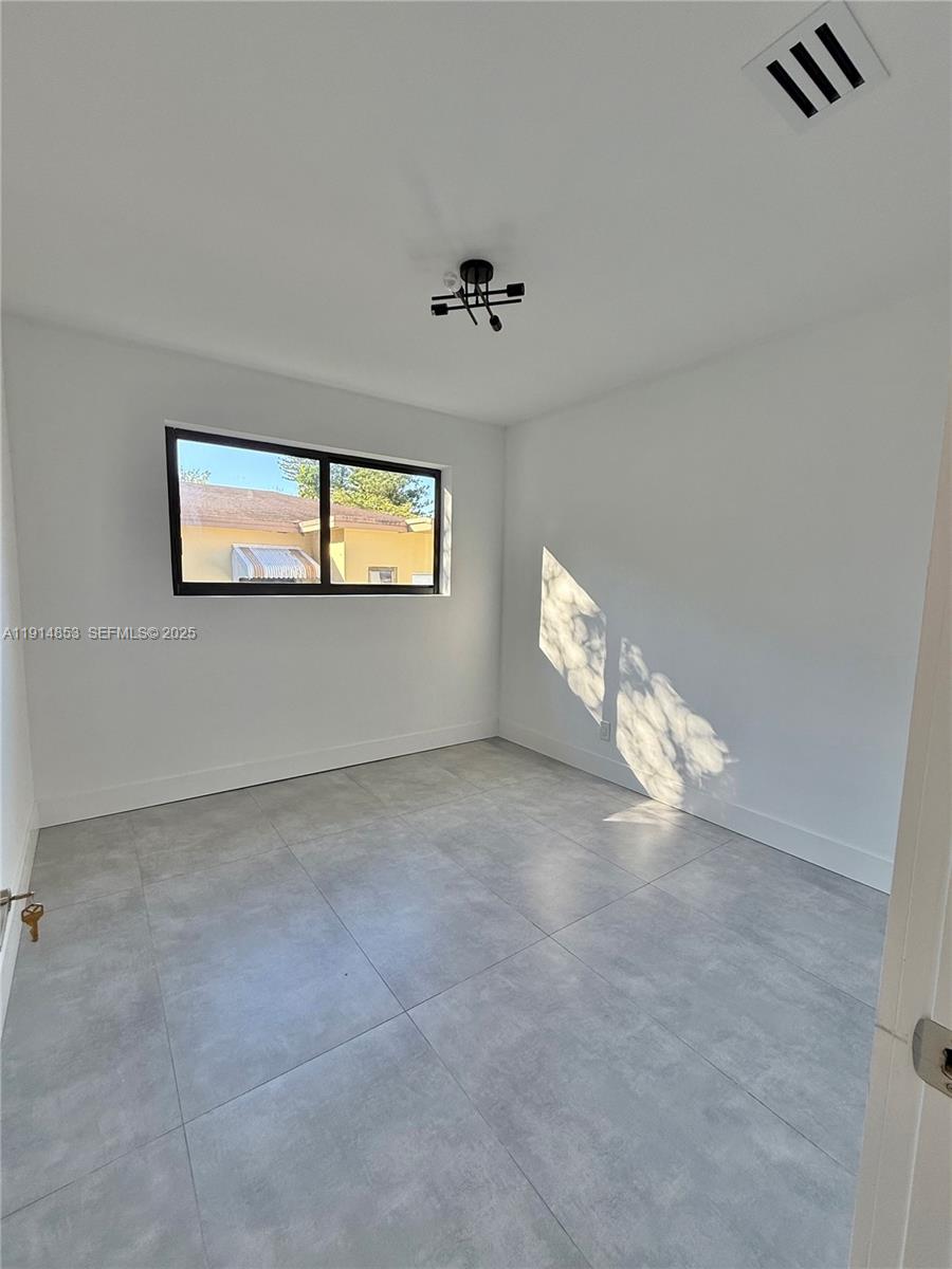 12615 N Miami Avenue 12615 Property Photo 36