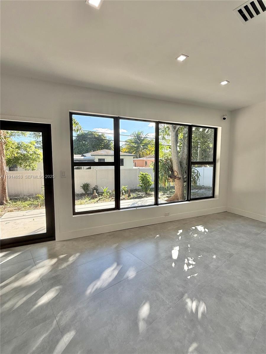 12615 N Miami Avenue 12615 Property Photo 44