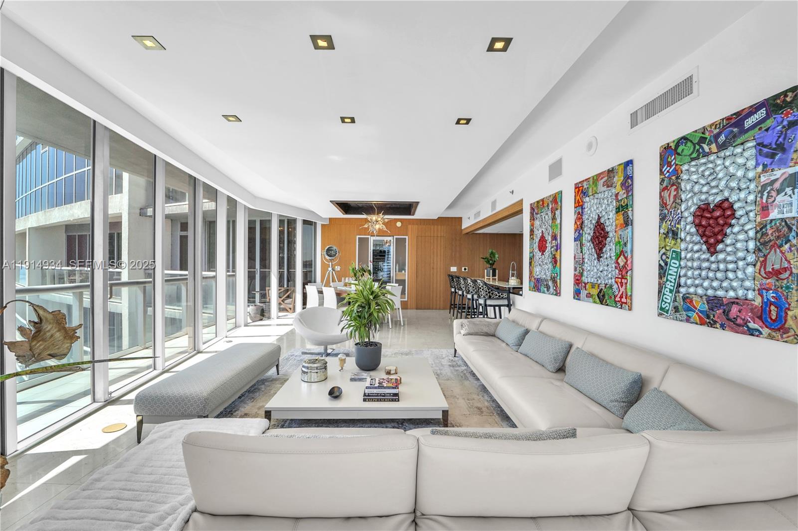 465 Brickell Avenue 1001 Property Photo 3