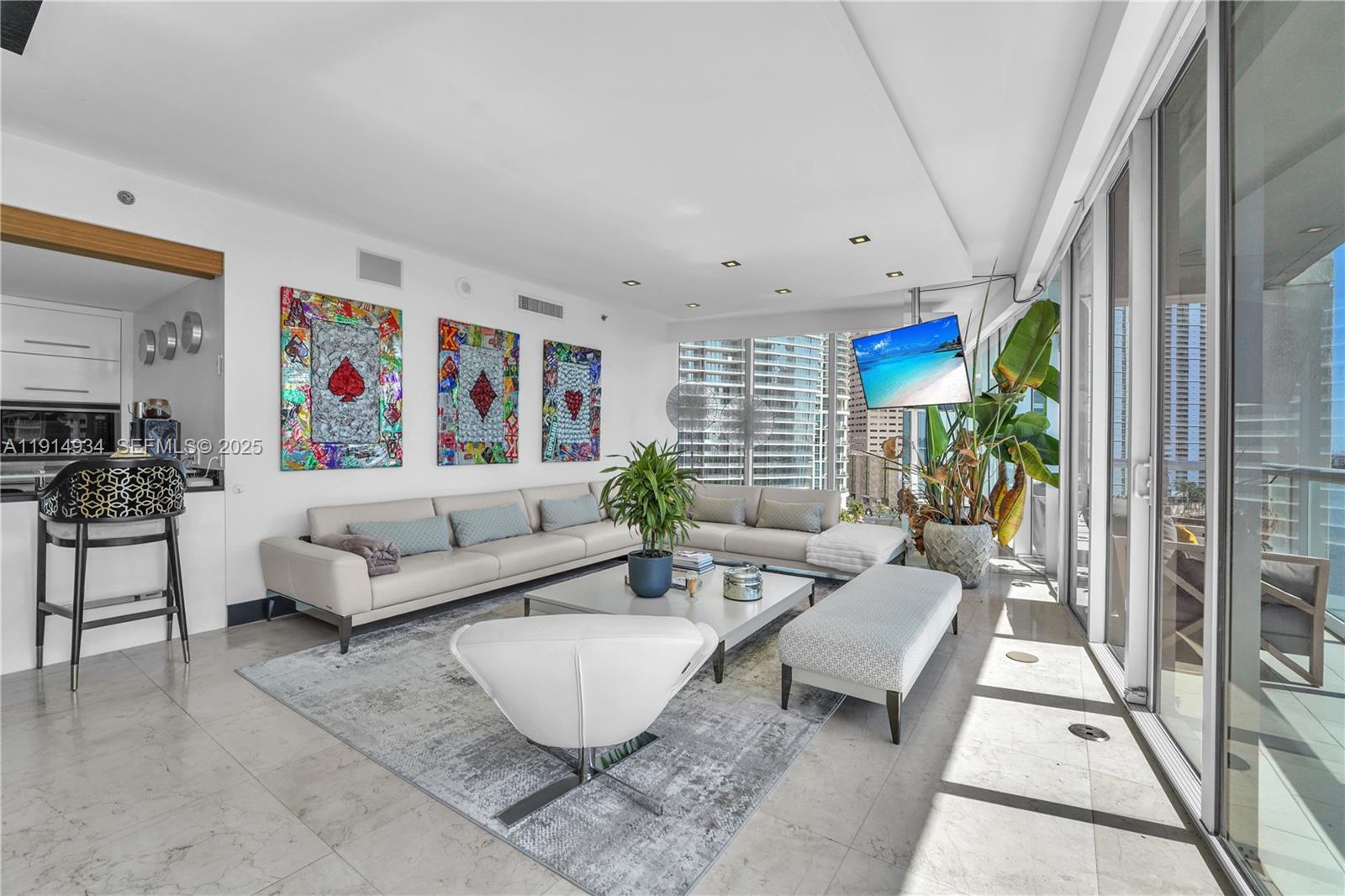 465 Brickell Avenue 1001 Property Photo 4