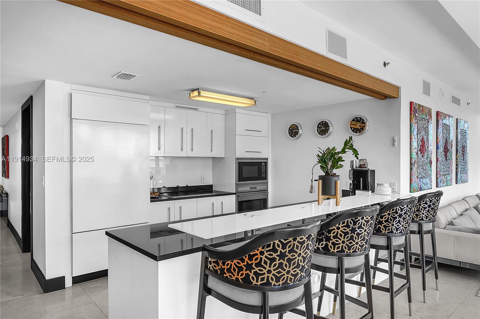 465 Brickell Avenue 1001 Property Photo 11
