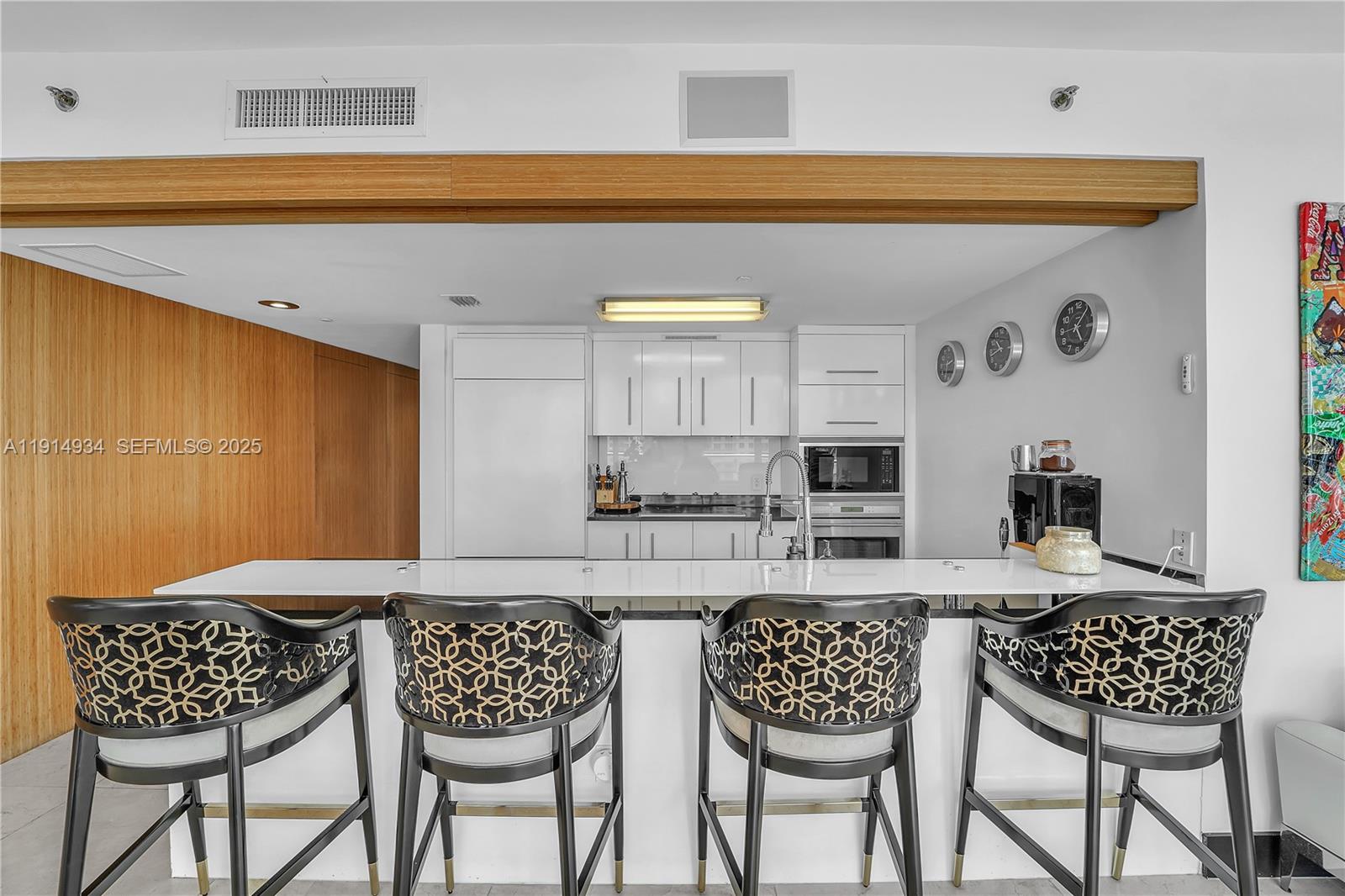 465 Brickell Avenue 1001 Property Photo 12