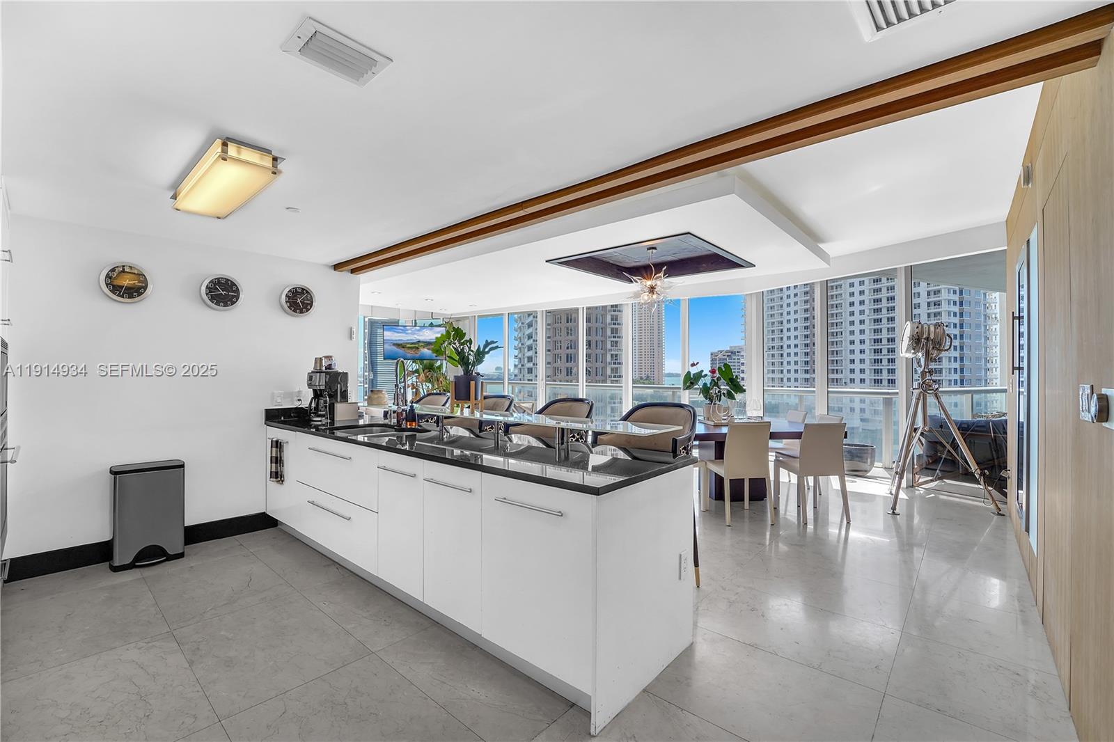 465 Brickell Avenue 1001 Property Photo 15