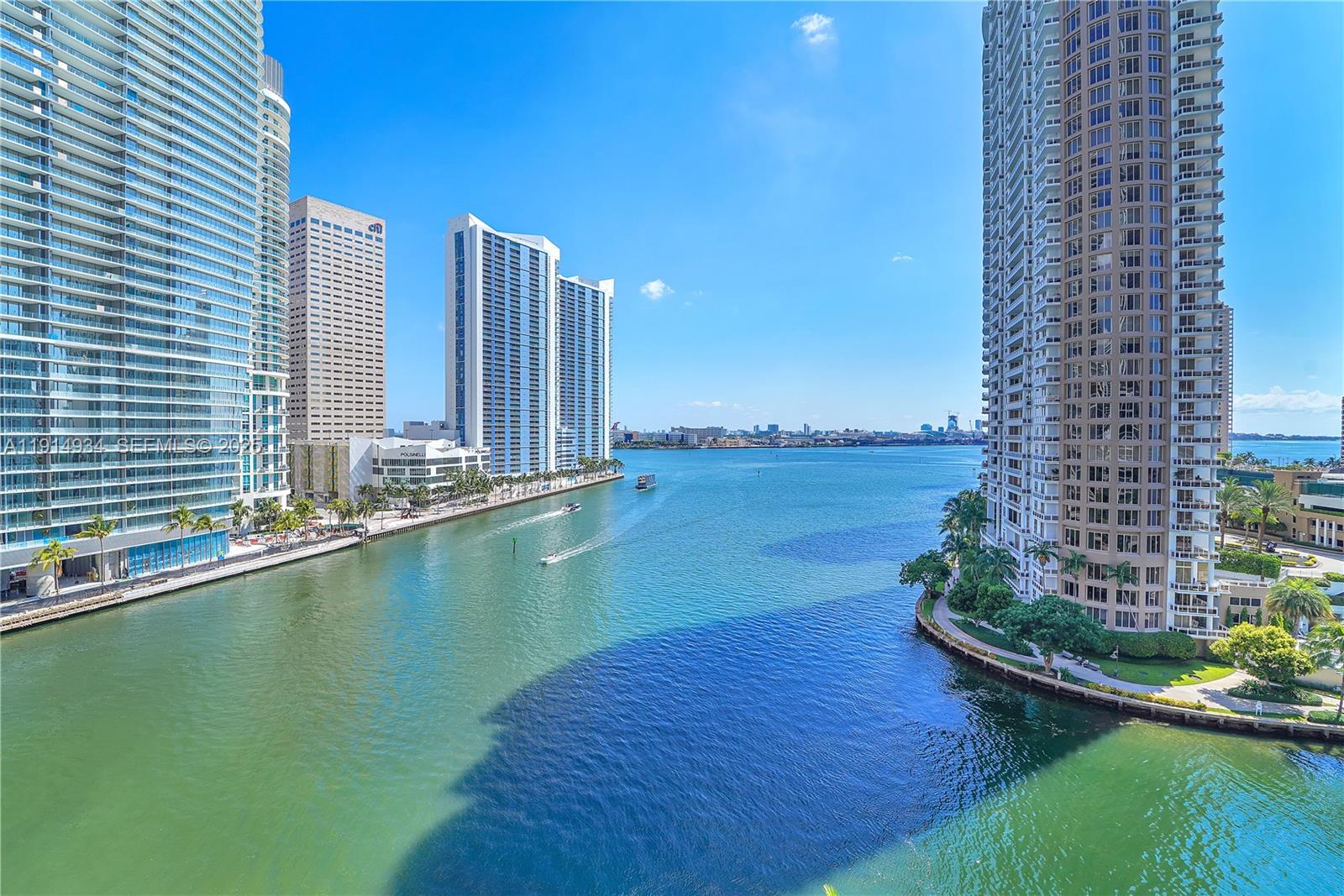 465 Brickell Avenue 1001 Property Photo 17