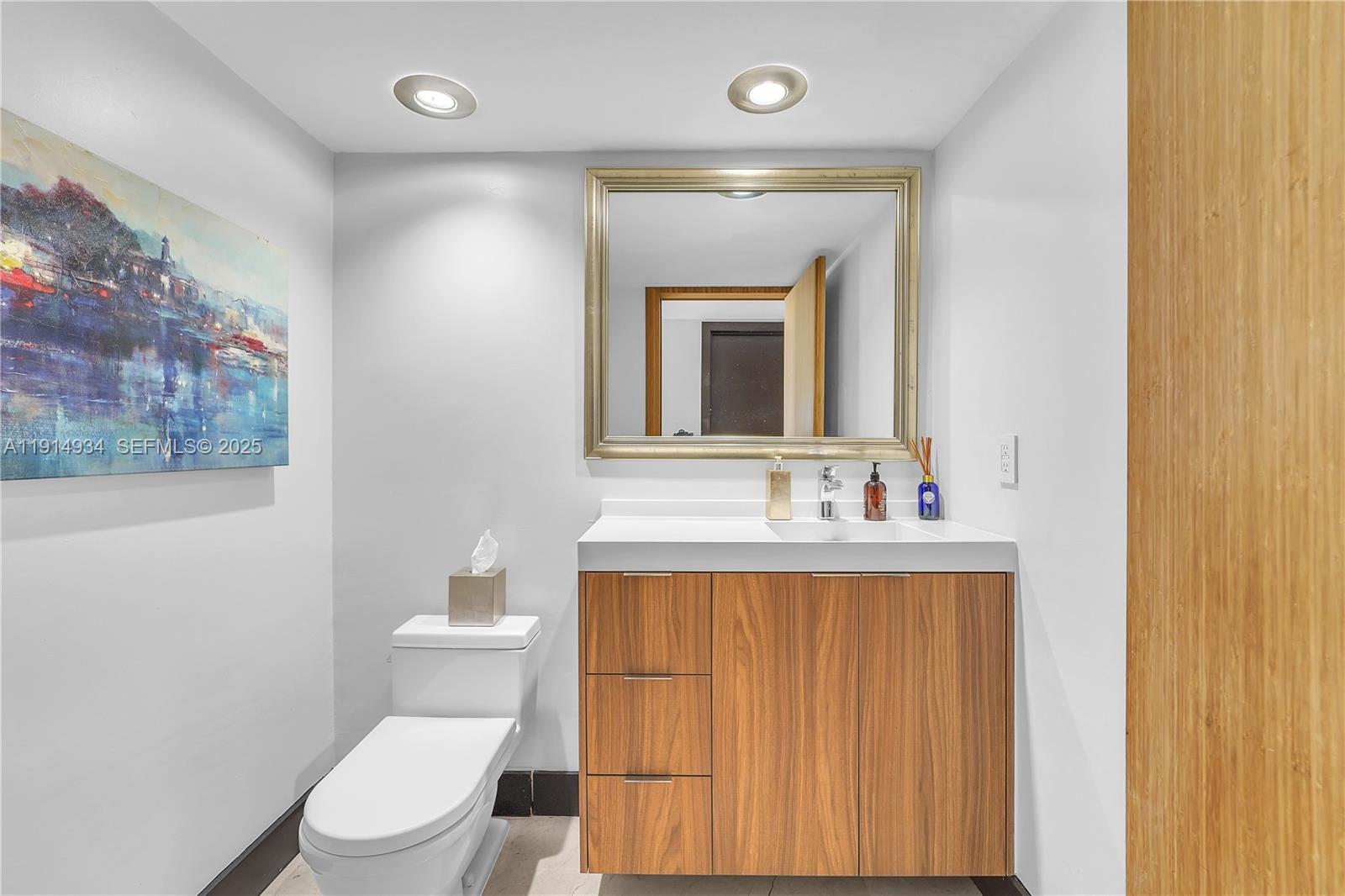465 Brickell Avenue 1001 Property Photo 35