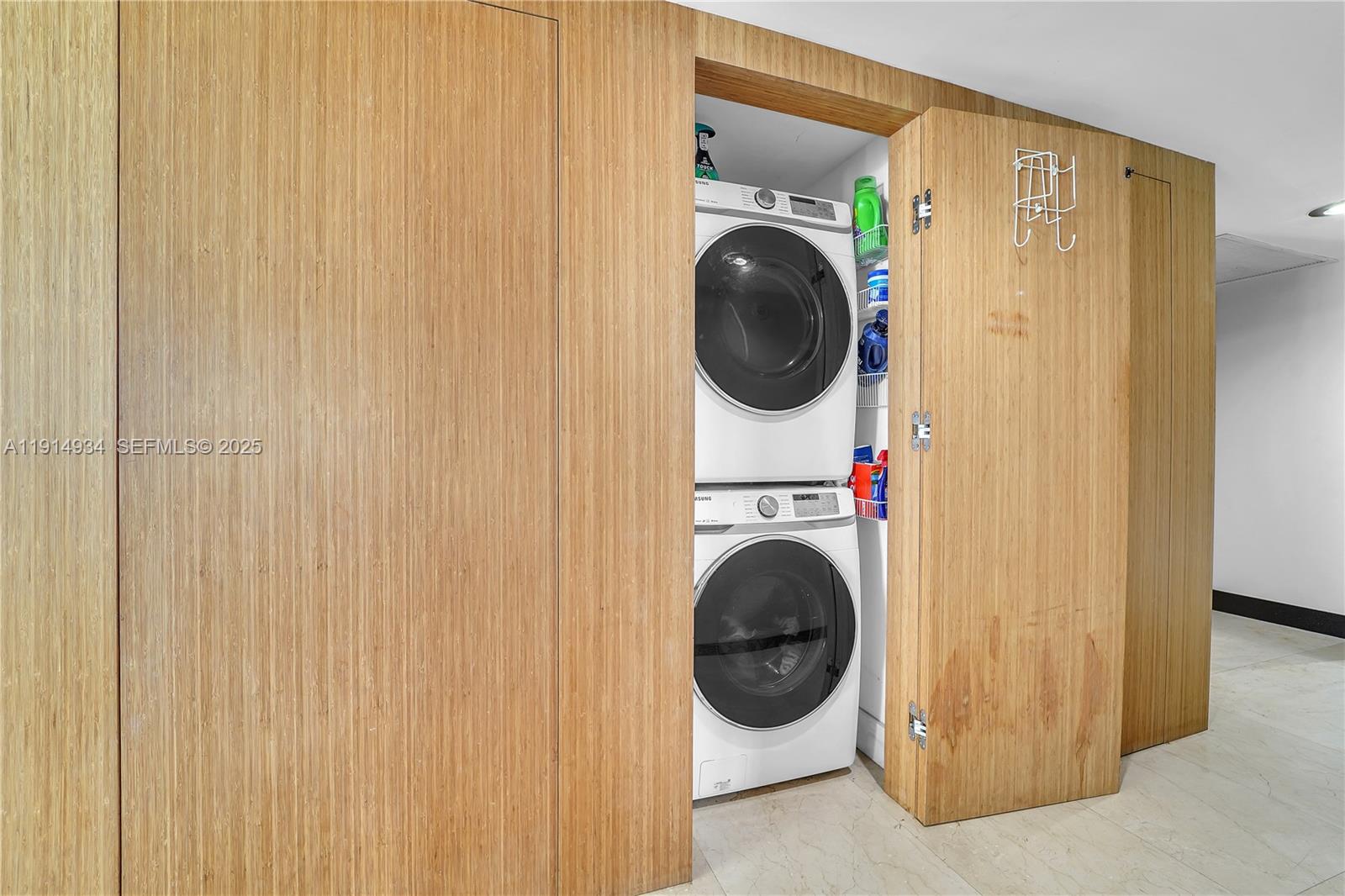 465 Brickell Avenue 1001 Property Photo 36