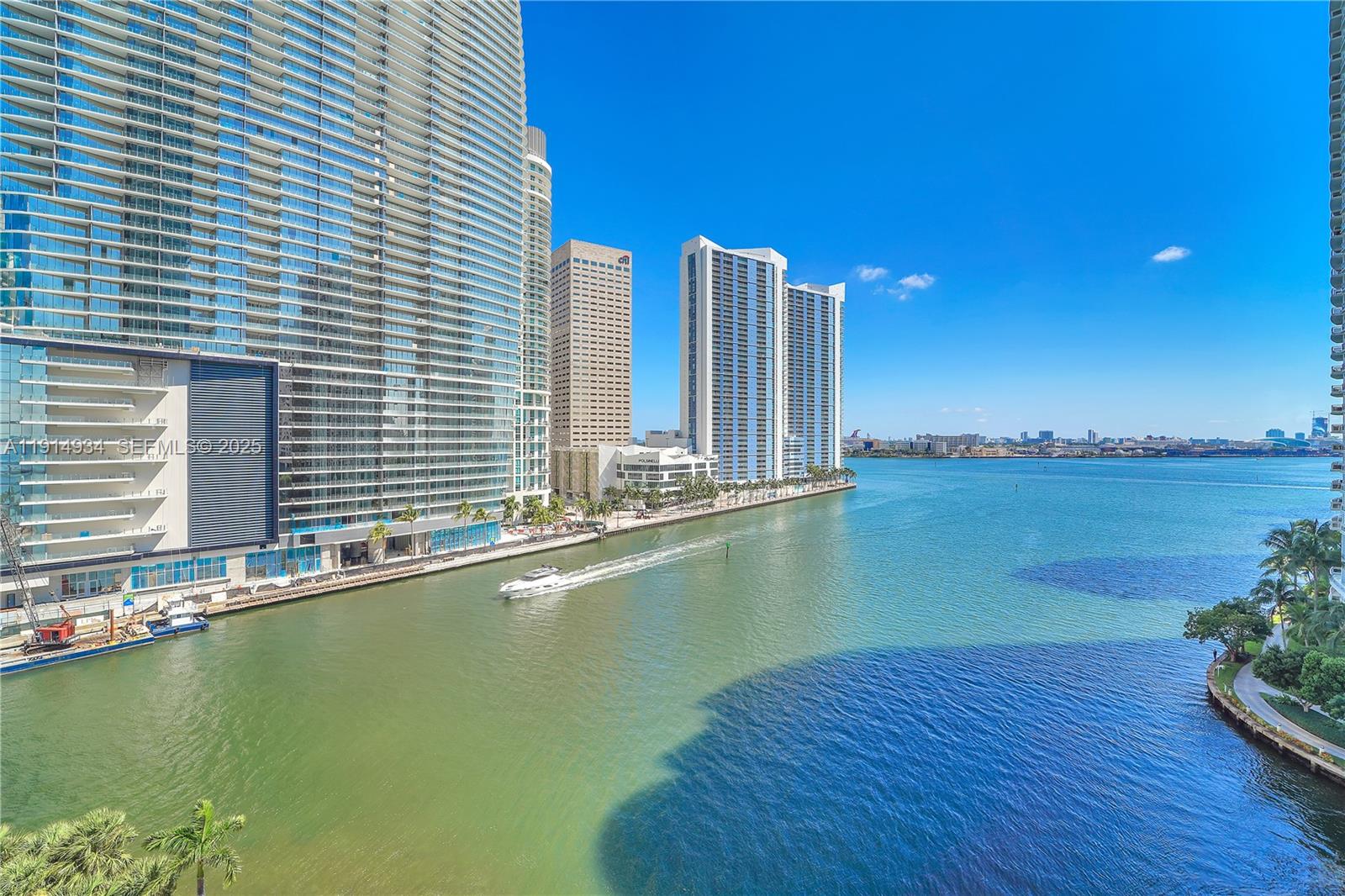 465 Brickell Avenue 1001 Property Photo 37