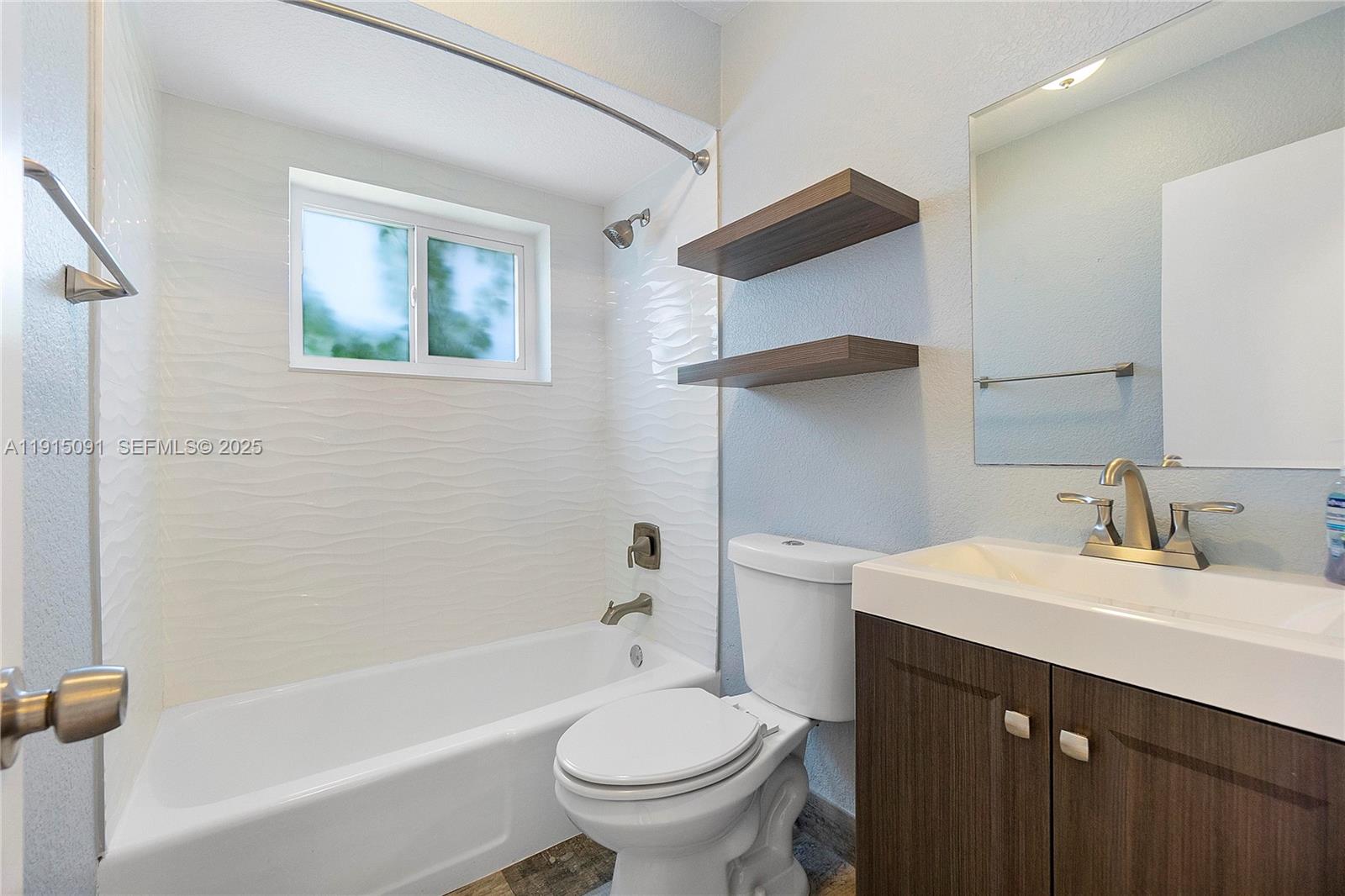 3880 Coral Hills Drive Property Photo 8
