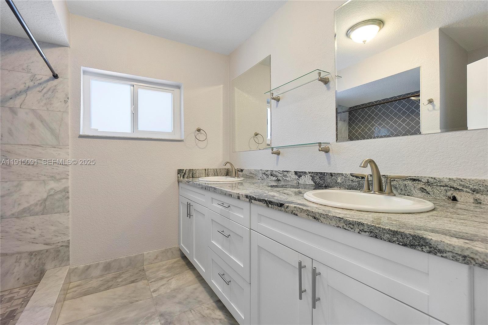 3880 Coral Hills Drive Property Photo 11