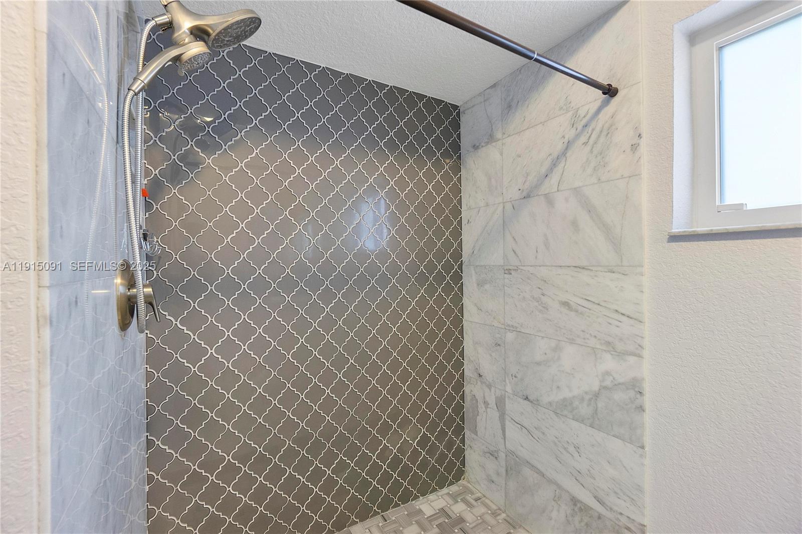 3880 Coral Hills Drive Property Photo 12