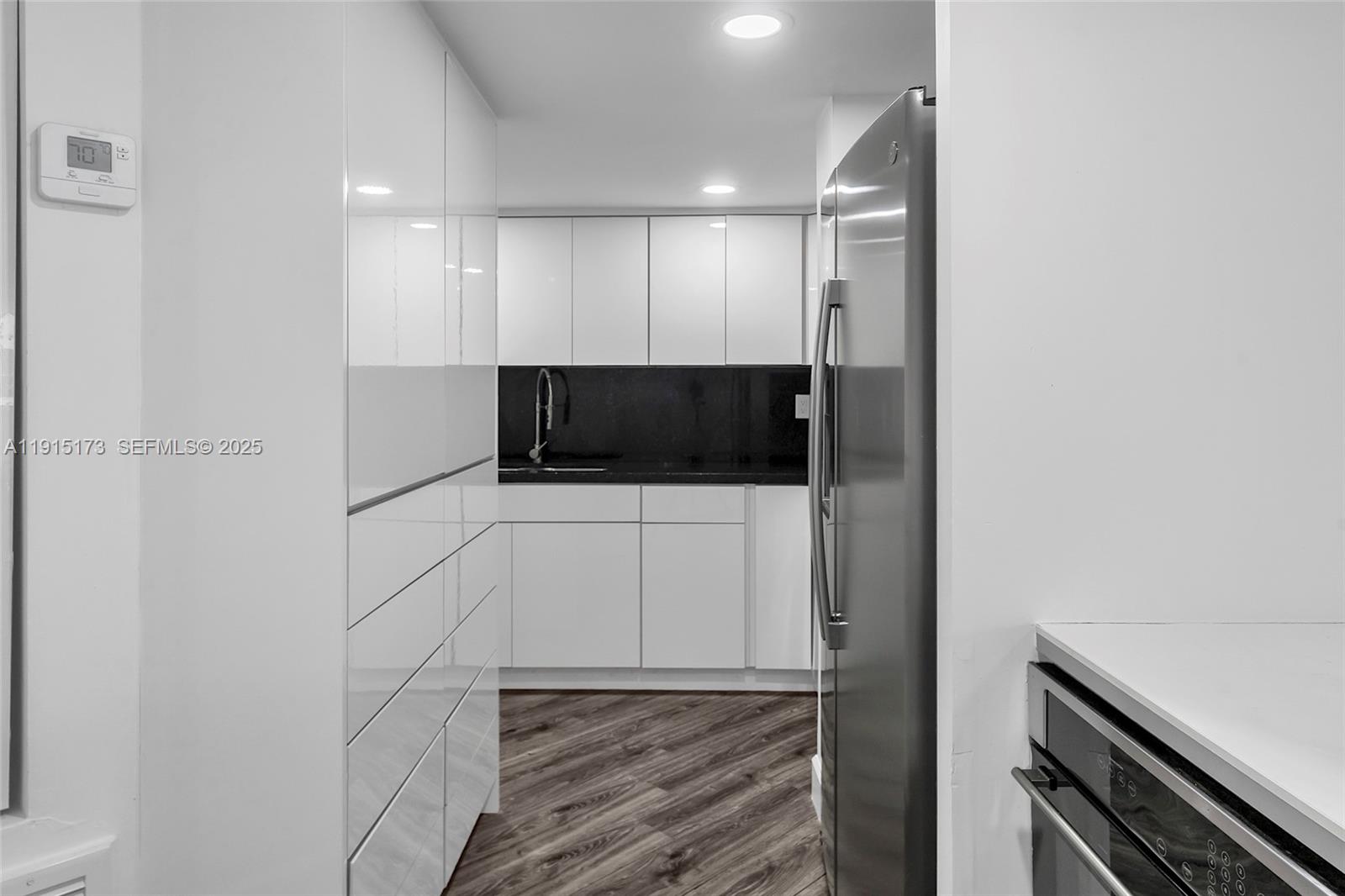 825 Brickell Bay Drive 1942 Property Photo 7