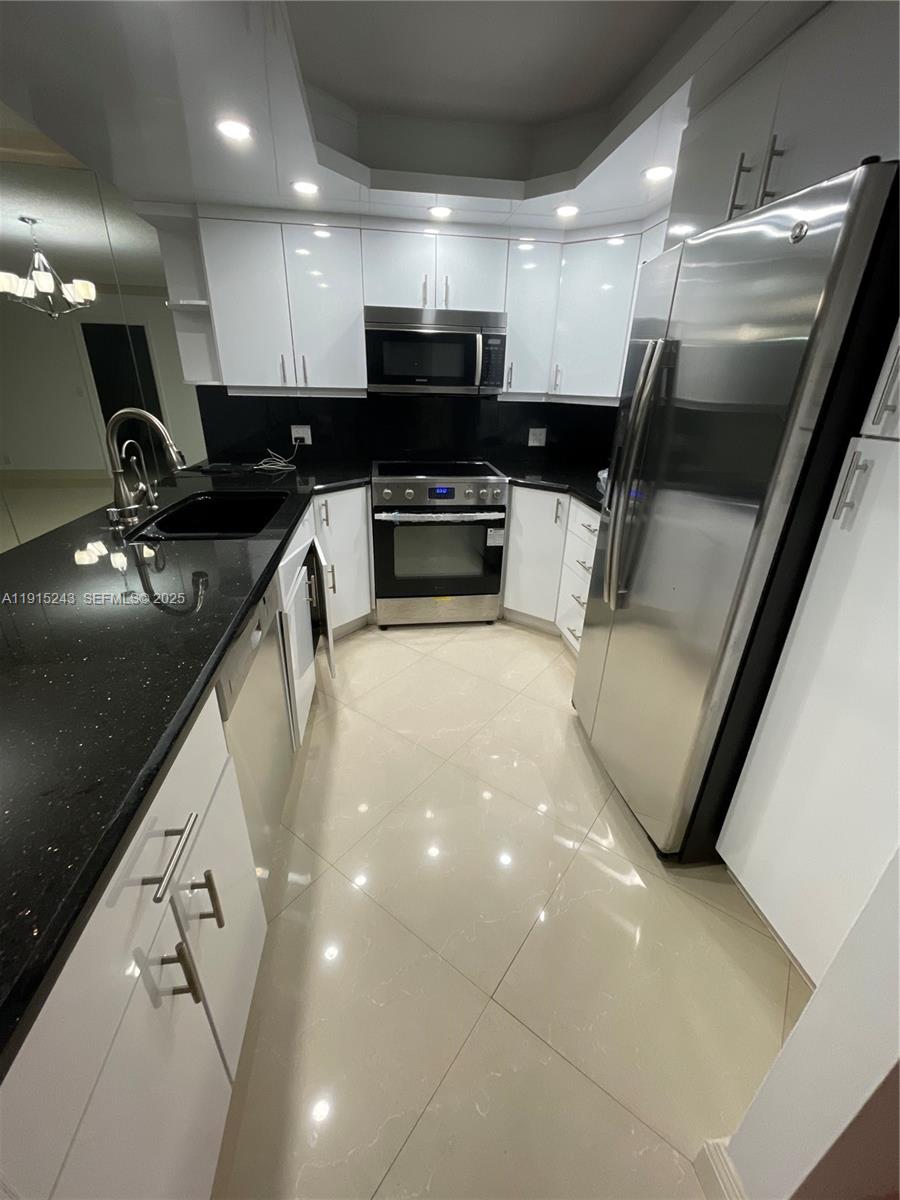 3800 S Ocean Drive 1823 Property Photo 4