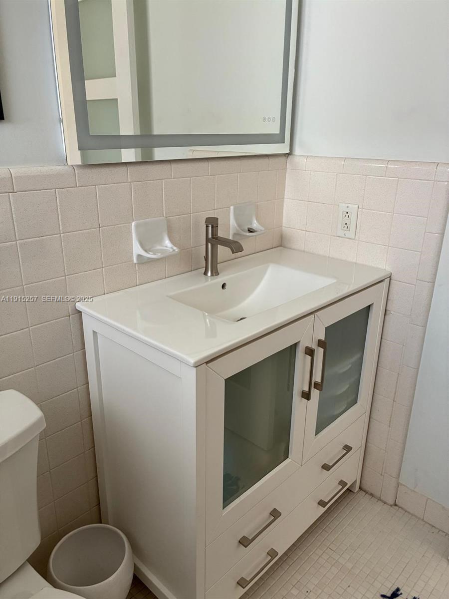 2050 Ne 39th Street 311 North Property Photo 10