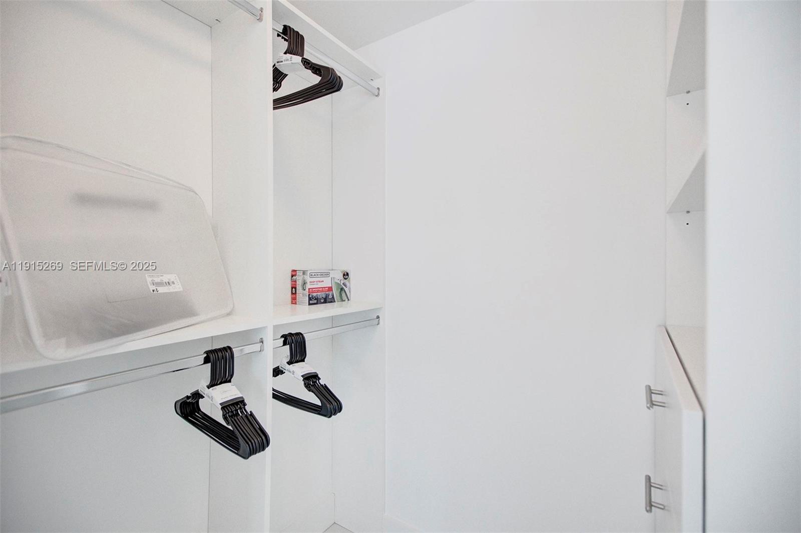 1300 S Miami Avenue 1407 Property Photo 17