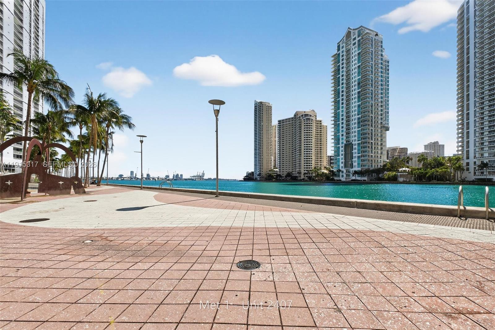 300 S Biscayne Boulevard T-2407 Property Photo 3