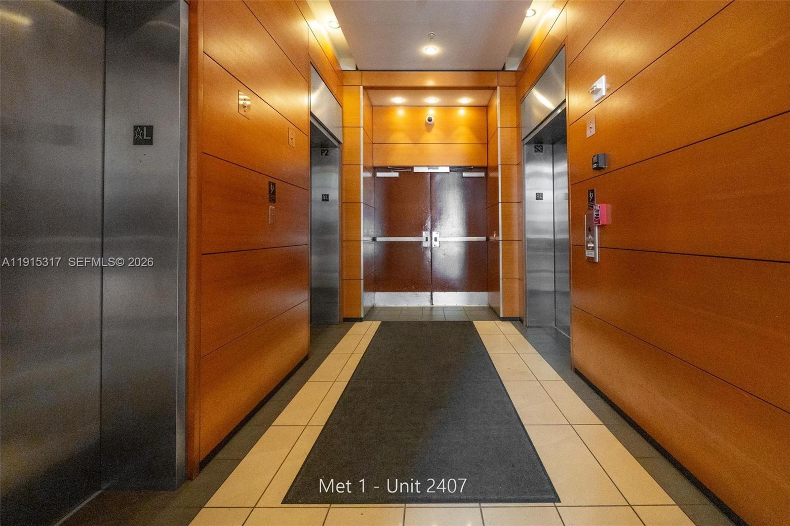 300 S Biscayne Boulevard T-2407 Property Photo 6