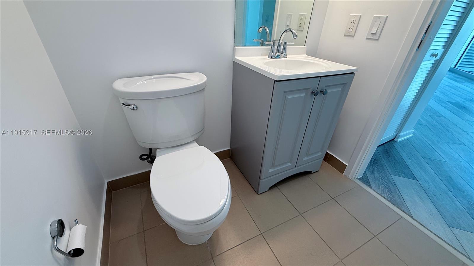 300 S Biscayne Boulevard T-2407 Property Photo 24