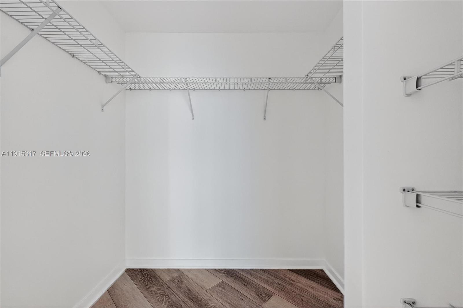 300 S Biscayne Boulevard T-2407 Property Photo 30