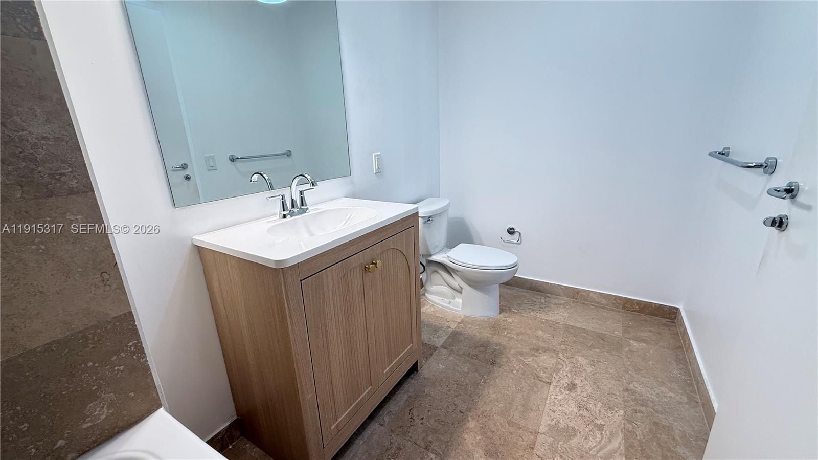 300 S Biscayne Boulevard T-2407 Property Photo 31