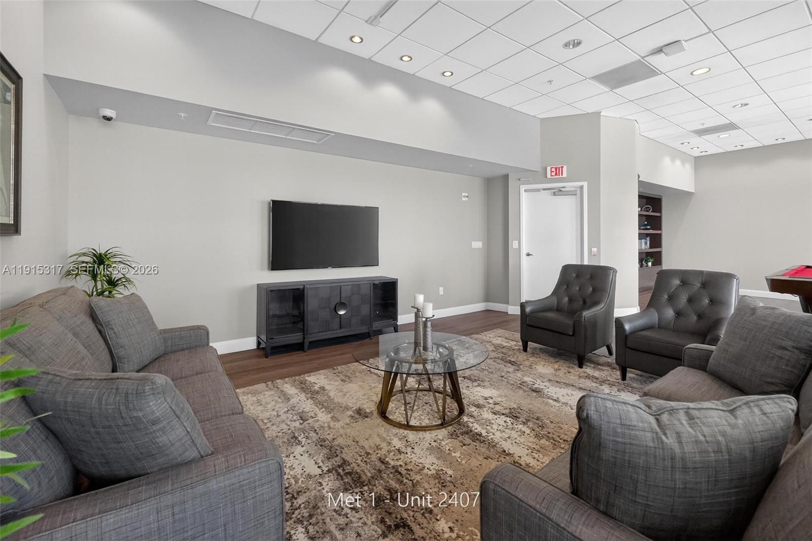 300 S Biscayne Boulevard T-2407 Property Photo 37
