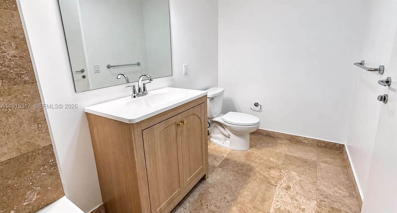 300 S Biscayne Boulevard T-2407 Property Photo 37