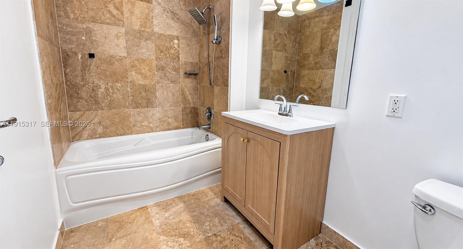 300 S Biscayne Boulevard T-2407 Property Photo 38