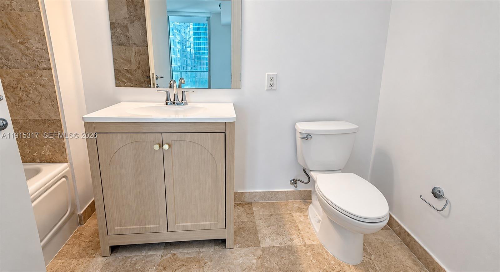 300 S Biscayne Boulevard T-2407 Property Photo 39