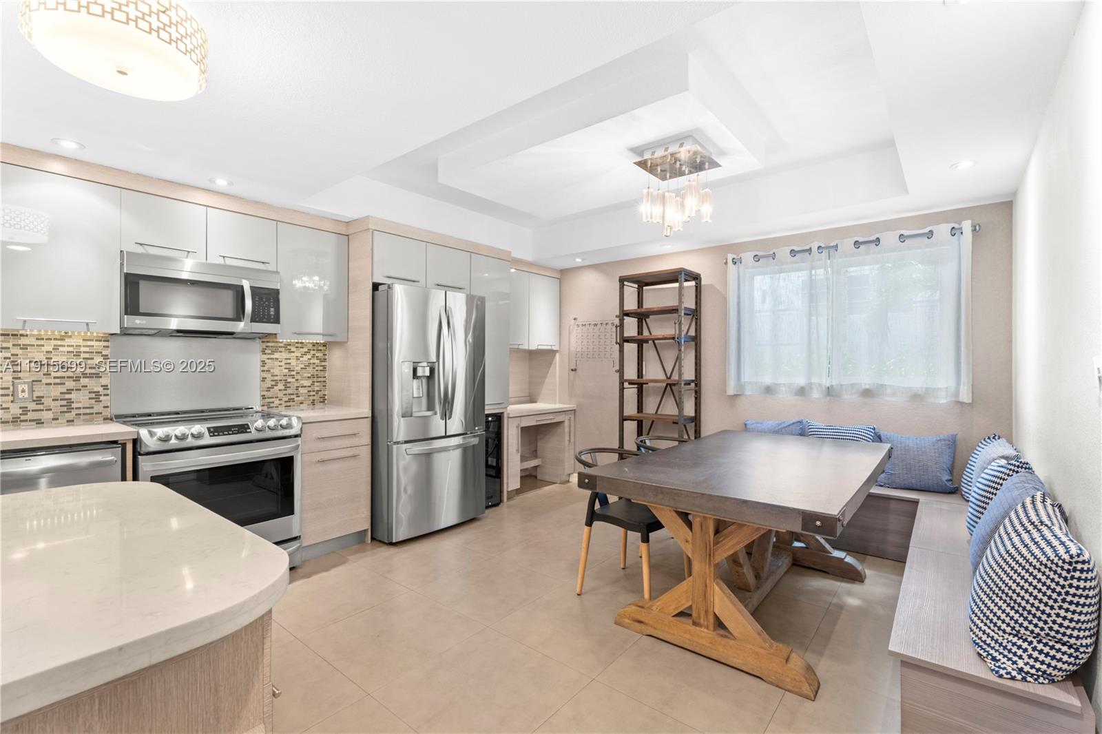 1853 Jefferson Avenue 6 Property Photo 8