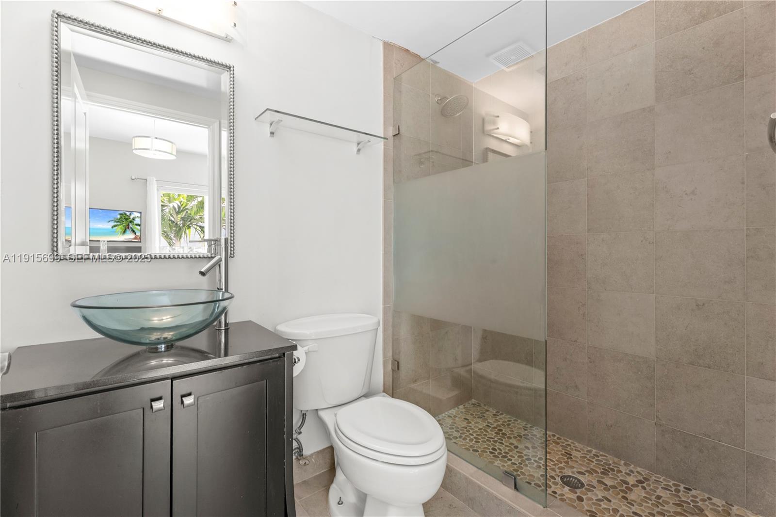1853 Jefferson Avenue 6 Property Photo 12
