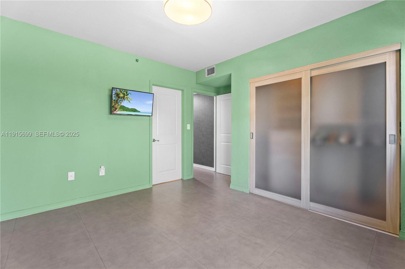 1853 Jefferson Avenue 6 Property Photo 17