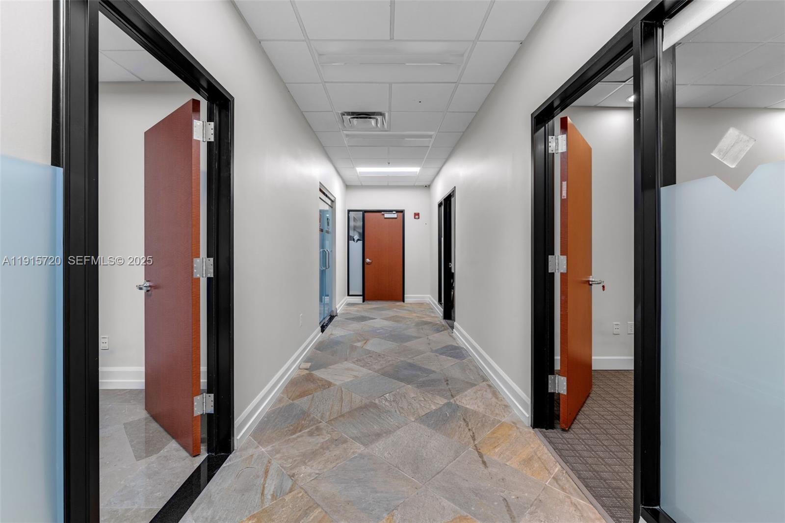 6850 Lyons Technology Circle Property Photo 17