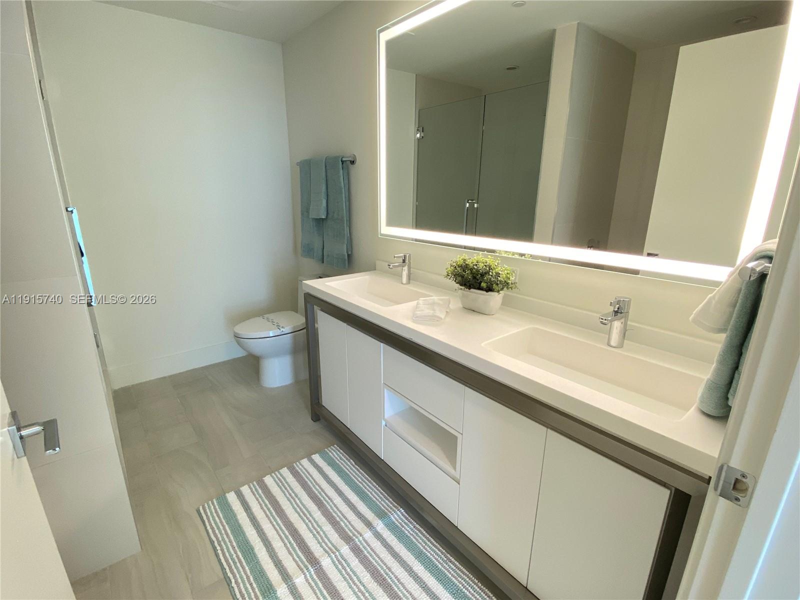 2000 Metropica Way 2104 Property Photo 9