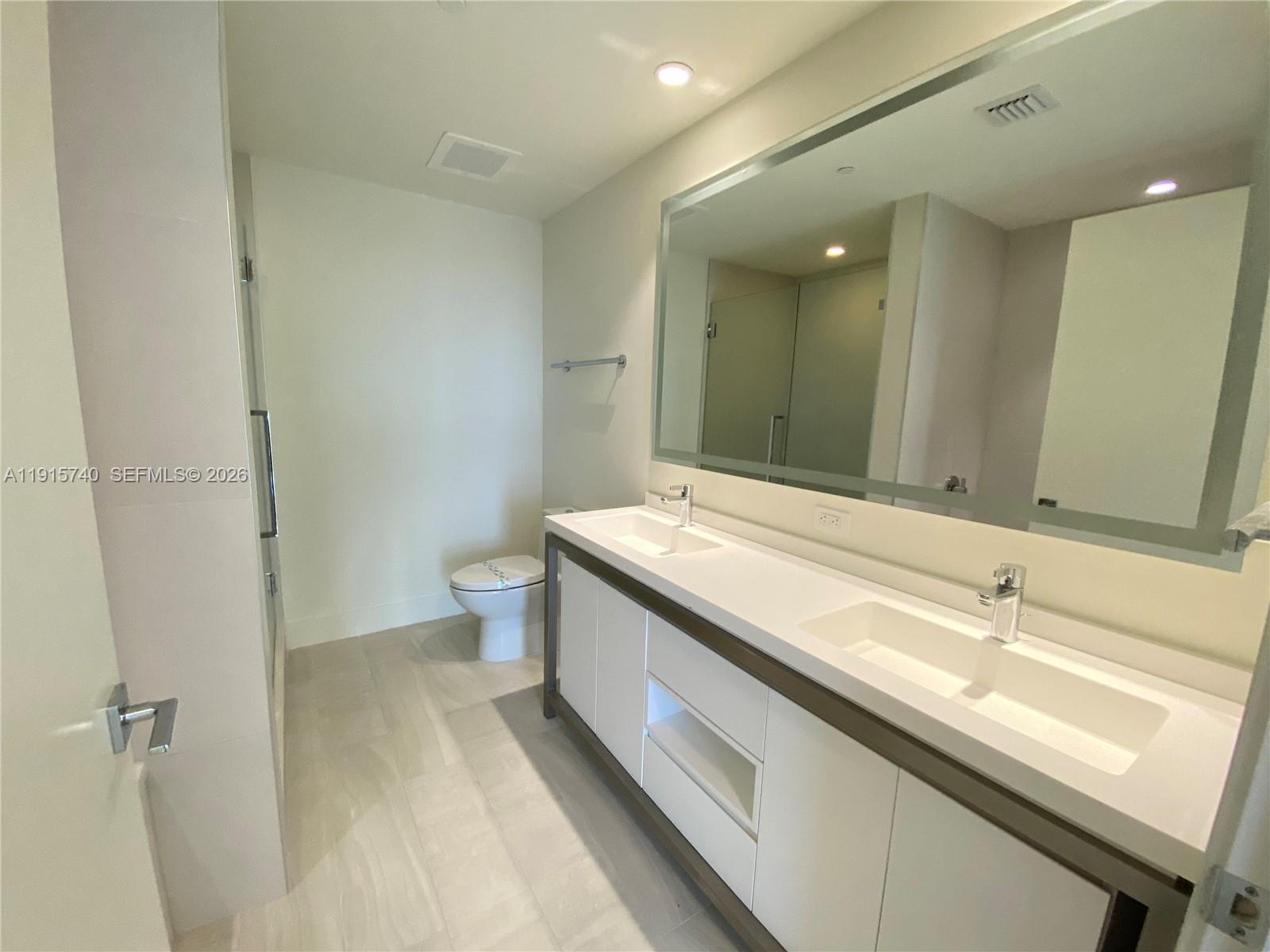 2000 Metropica Way 2104 Property Photo 10