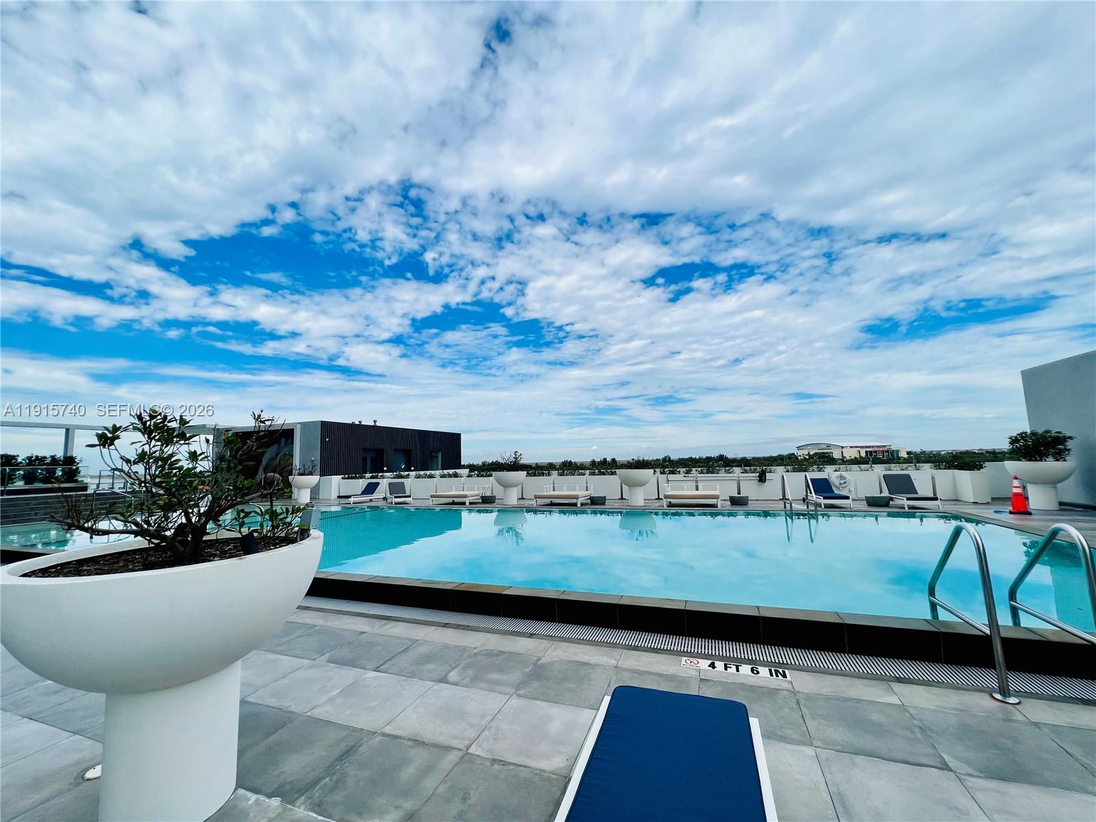 2000 Metropica Way 2104 Property Photo 27