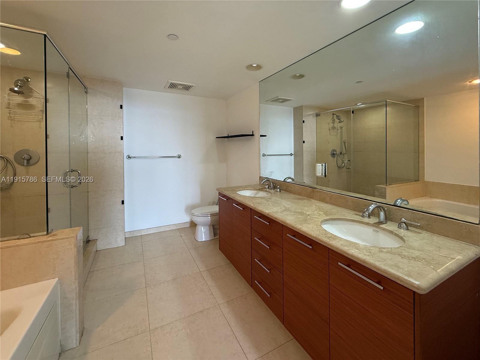 50 Biscayne Boulevard 3911 Property Photo 15