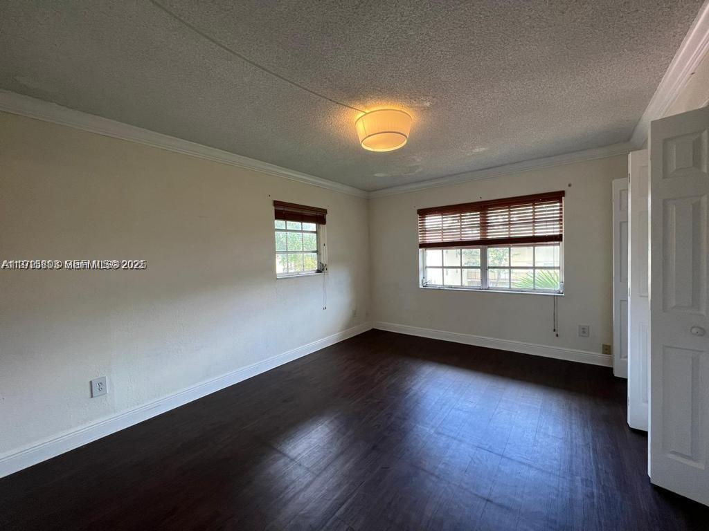 A11915803 Property Photo 3