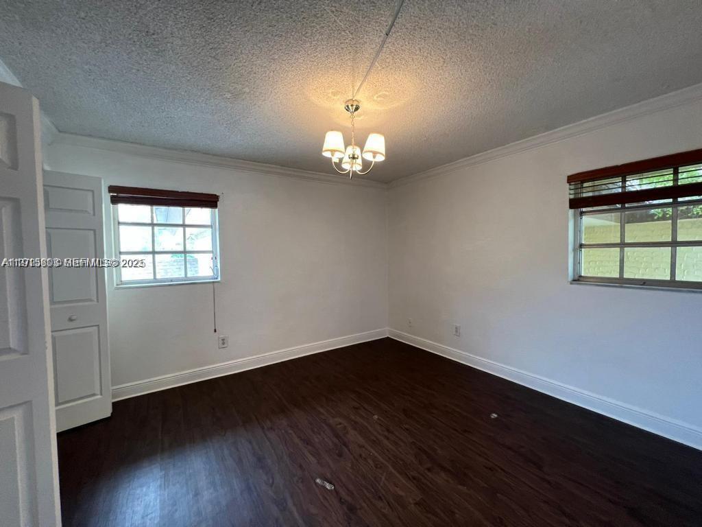 A11915803 Property Photo 4