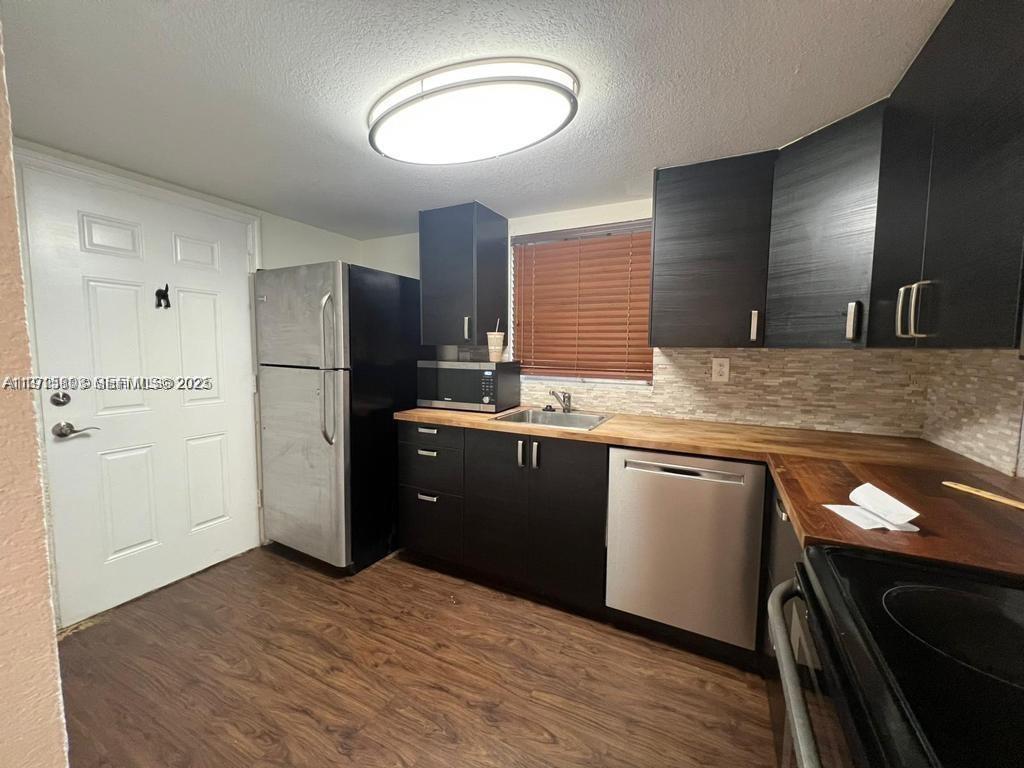 A11915803 Property Photo 10