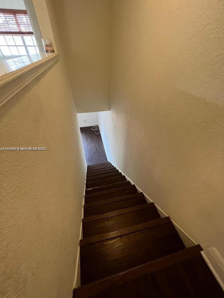A11915803 Property Photo 11