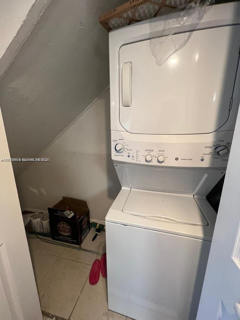 A11915803 Property Photo 13